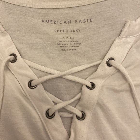 American Eagle Soft & Sexy, Ladies small, gently worn, casual lace up t-shirt - Picture 3 of 3